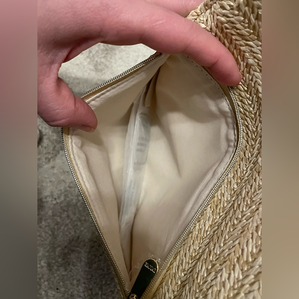Dior Rafia Pouch - Picture 5 of 8